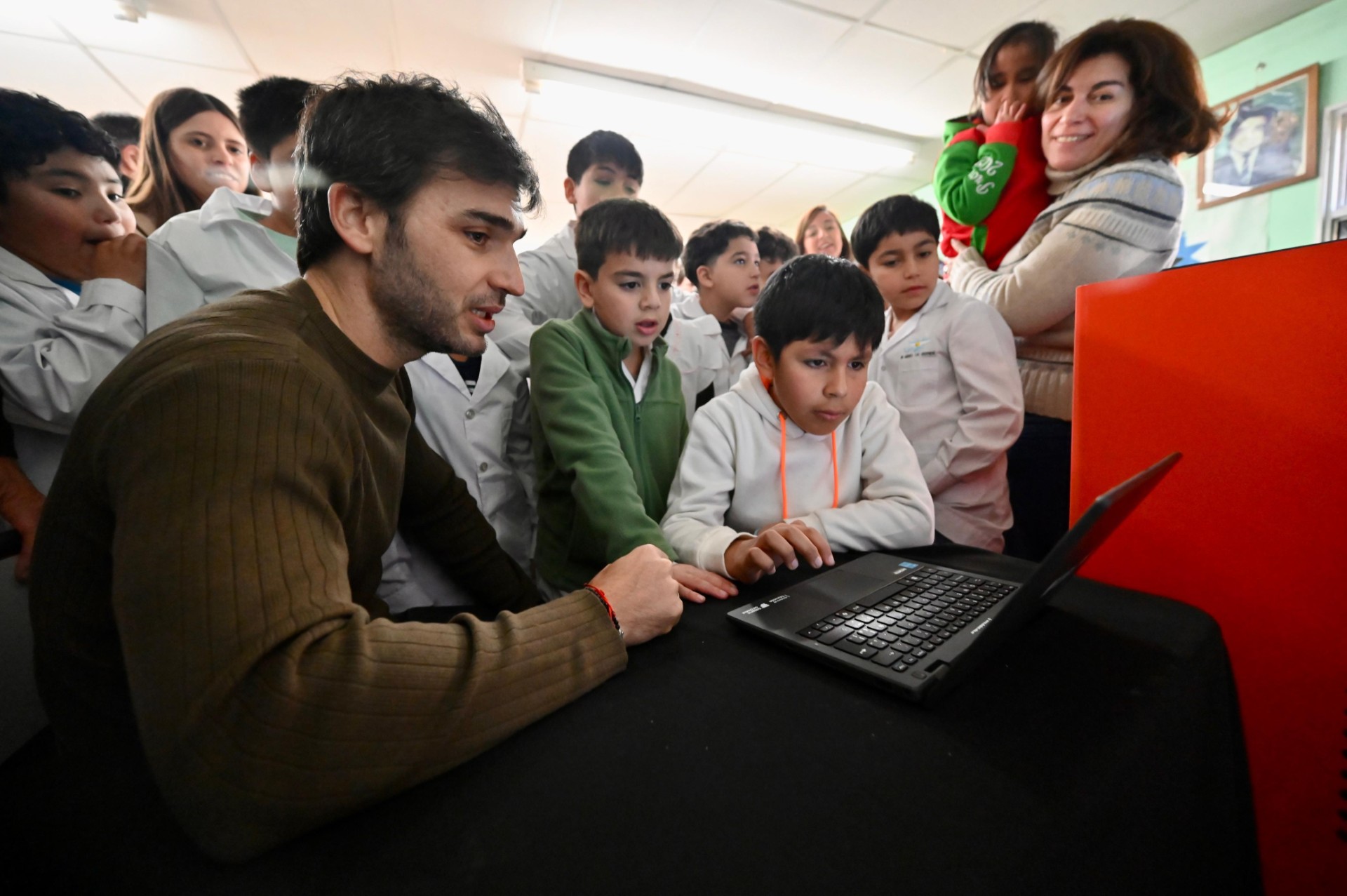 Torres: “Nuestro trabajo es garantizar que cada chubutense, viva donde viva, tenga acceso a una vida digna”
