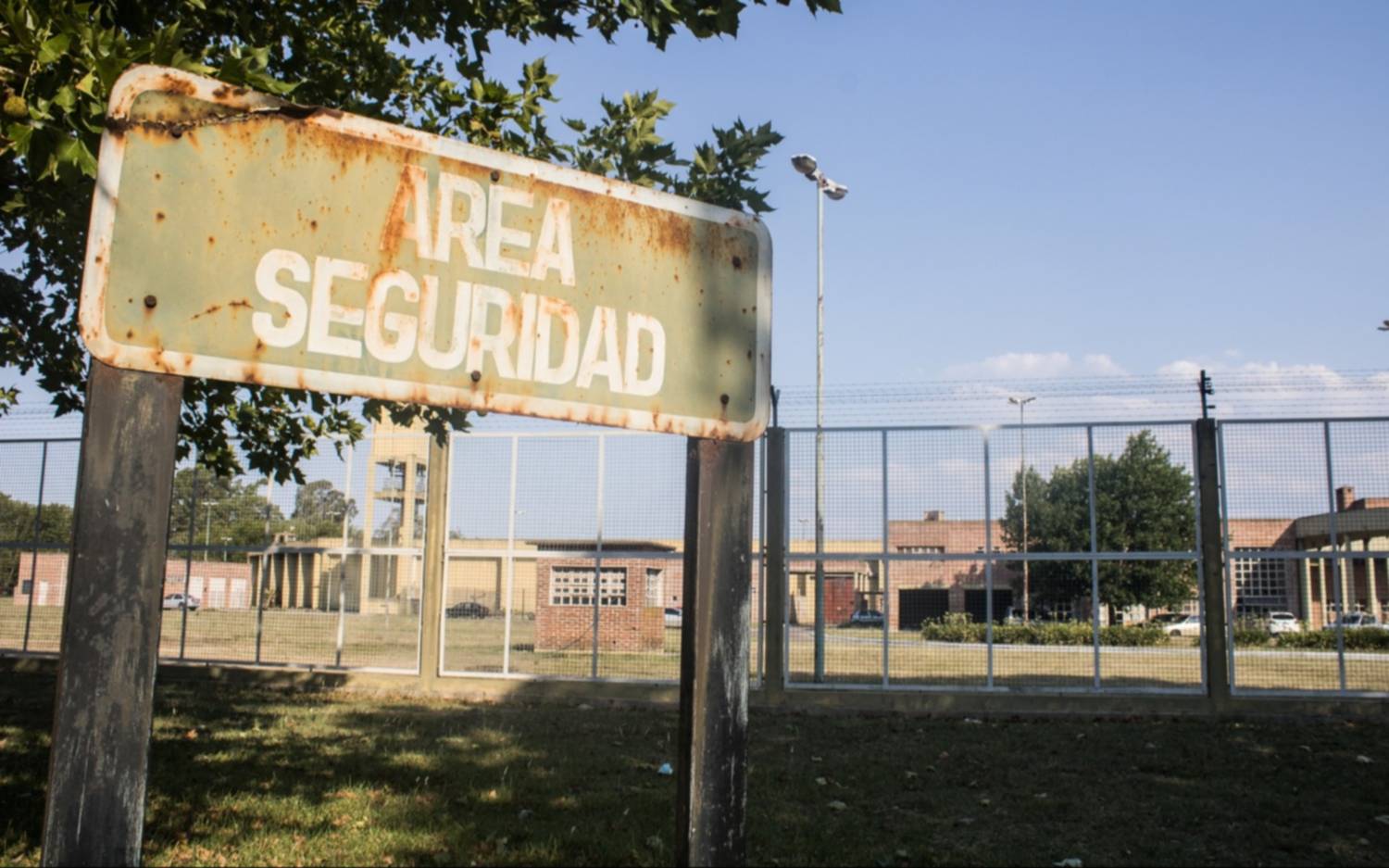 ¿Cómo es la cárcel en la que están los imputados por el triple crimen narco de las chicas de La Matanza?