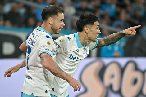 Racing le ganó a San Lorenzo por 2-0 y se acerca a la zona de clasificación en el Torneo Clausura