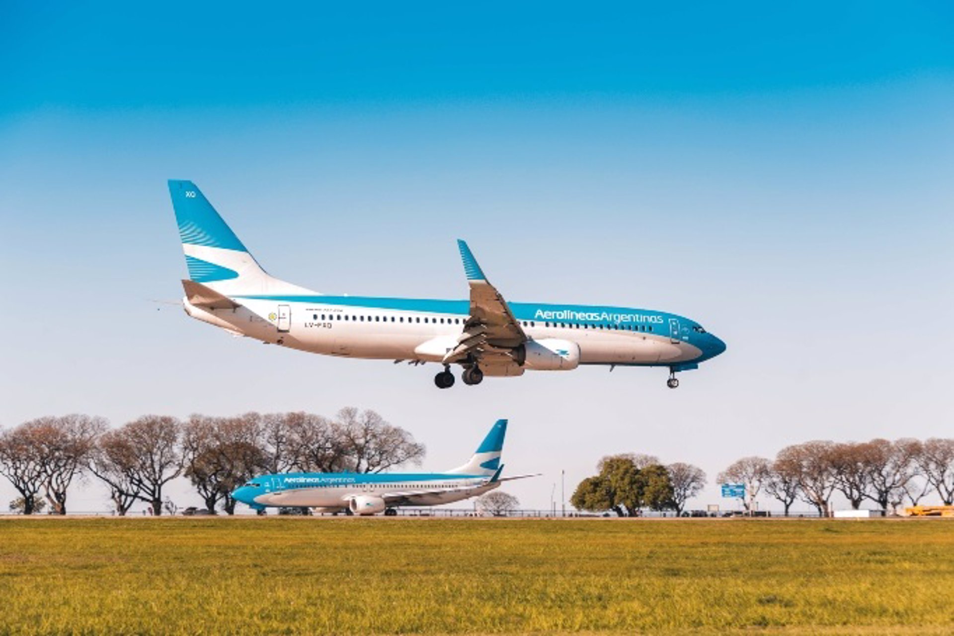 Más vuelos: Aerolíneas Argentinas expande su operación en Uruguay