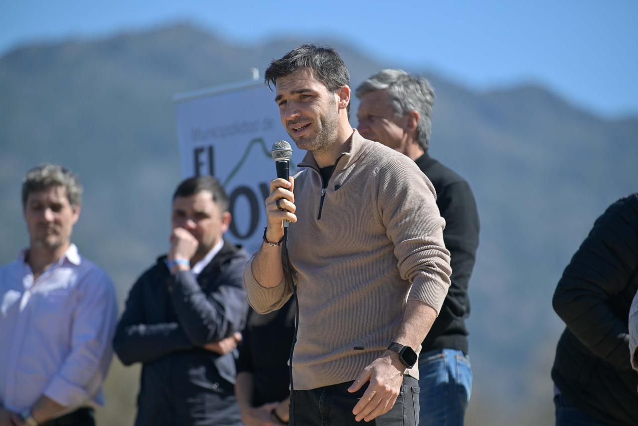 Torres en El Hoyo: “Nos vamos a hacer cargo de garantizar una reparación histórica para esta región, por todos esos años que hicieron la vista gorda”