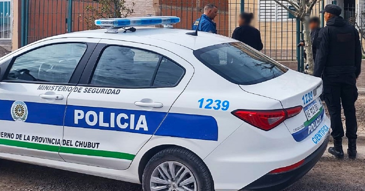 Piedrazos y tensión en Puerto Madryn: Intentaron liberar a un detenido