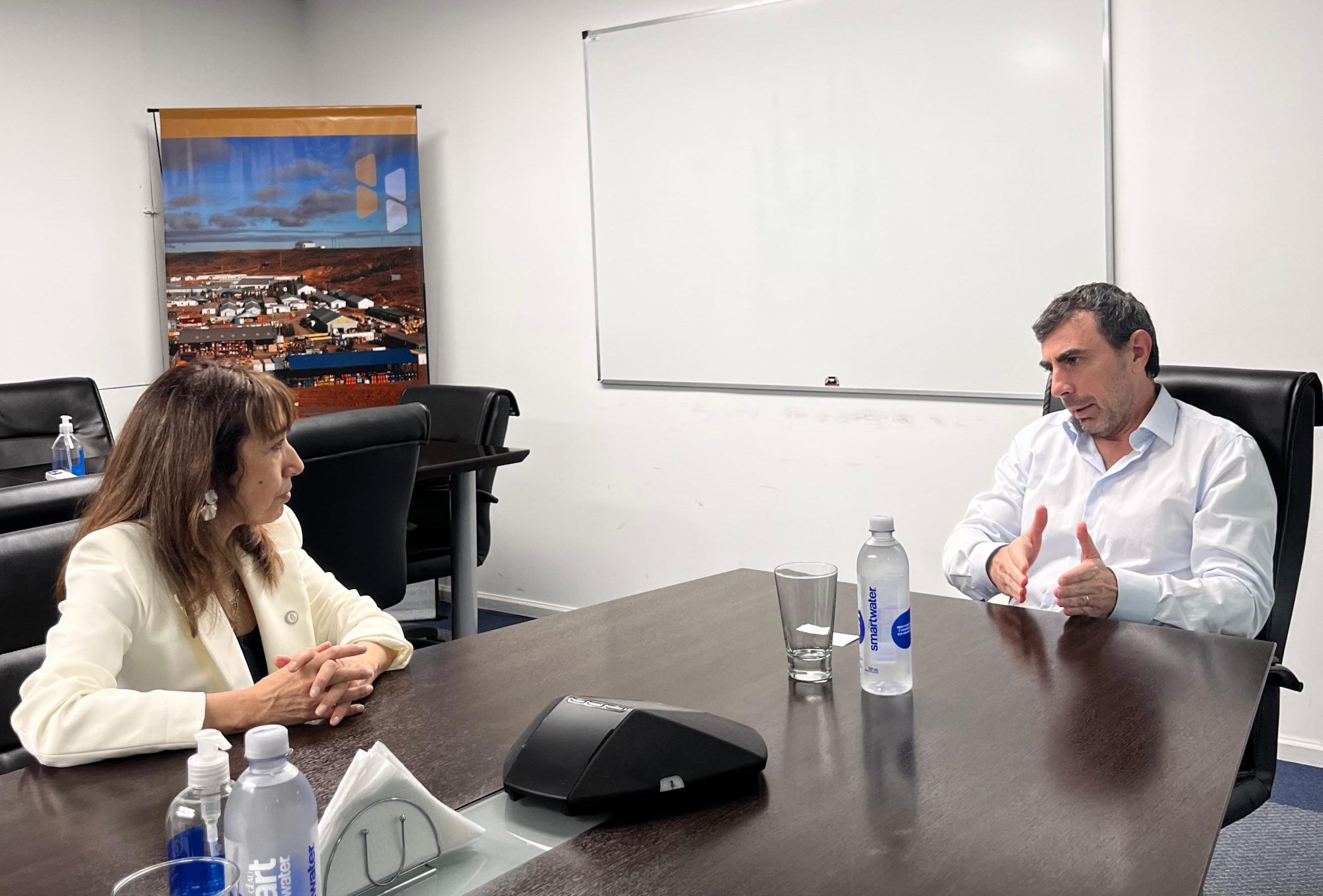 Roxana Reyes prepara un proyecto para extender la vida útil de los yacimientos mineros maduros y proteger el empleo en Santa Cruz