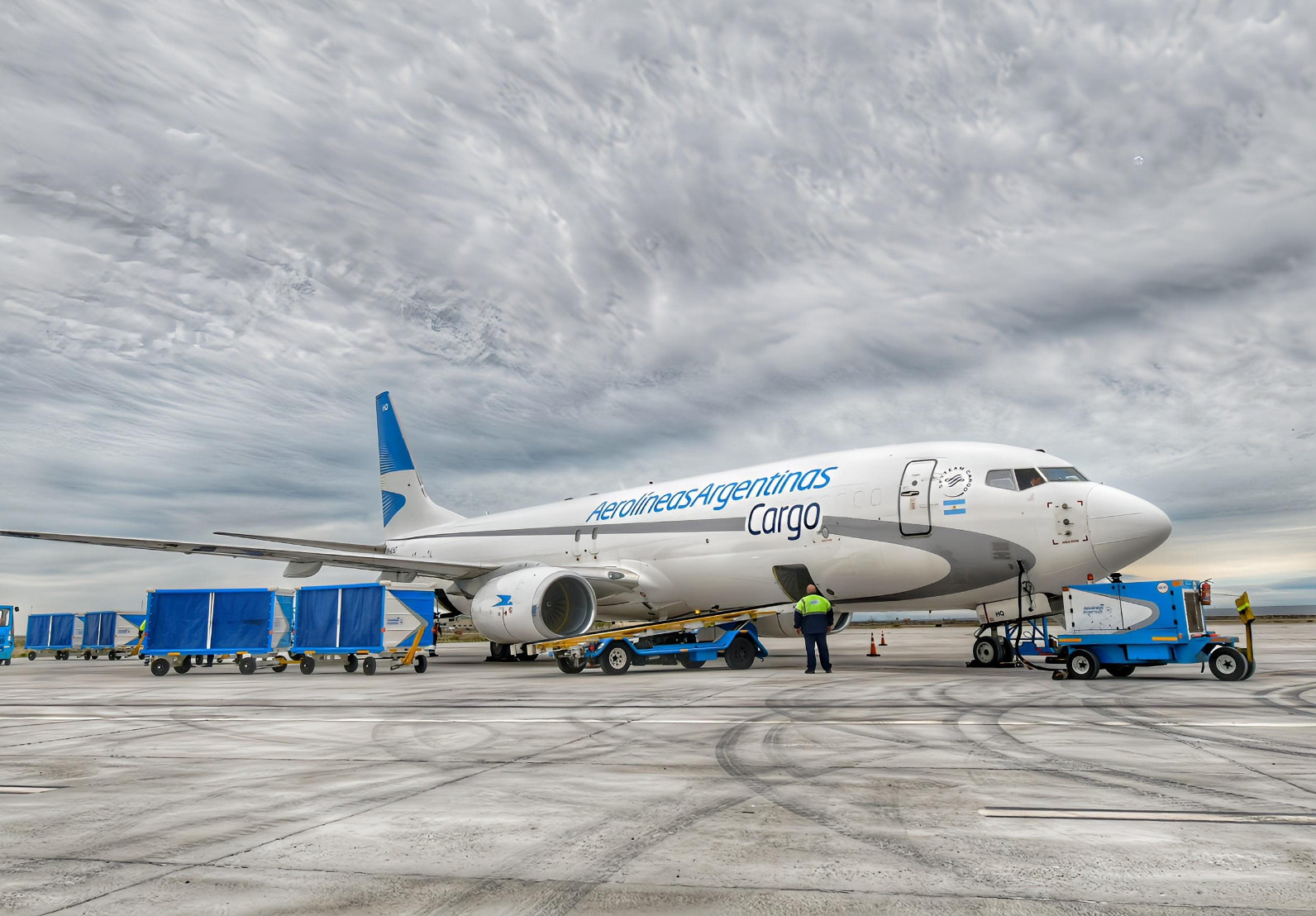 Arribo de Aerolíneas Argentinas Cargo: “Trelew se está consolidando como una ciudad logística”, afirmó Merino