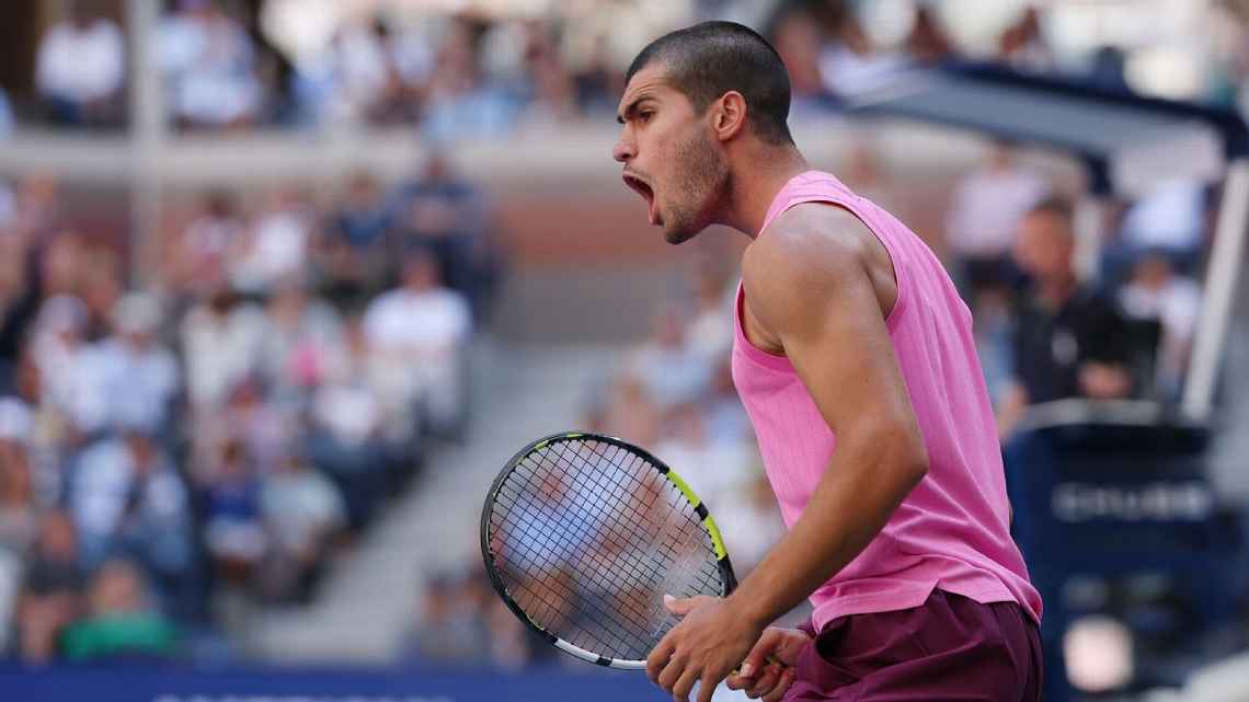 Alcaraz ganó y es el primer semifinalista del US Open