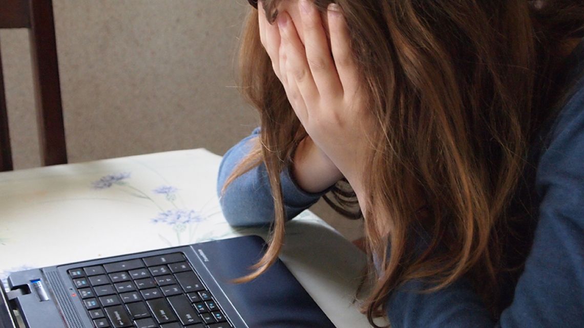 Alerta por grooming en Roblox: Captaron nenas y las metieron en un grupo de WhatsApp con contenido sexual