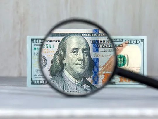 Los inversores en alerta por las ventas de dólares del Banco Central y un eventual default de la deuda