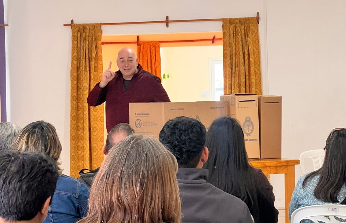 En una intensa gira que incluyó cuatro localidades, Tullio informó a vecinos sobre las novedades del proceso electoral