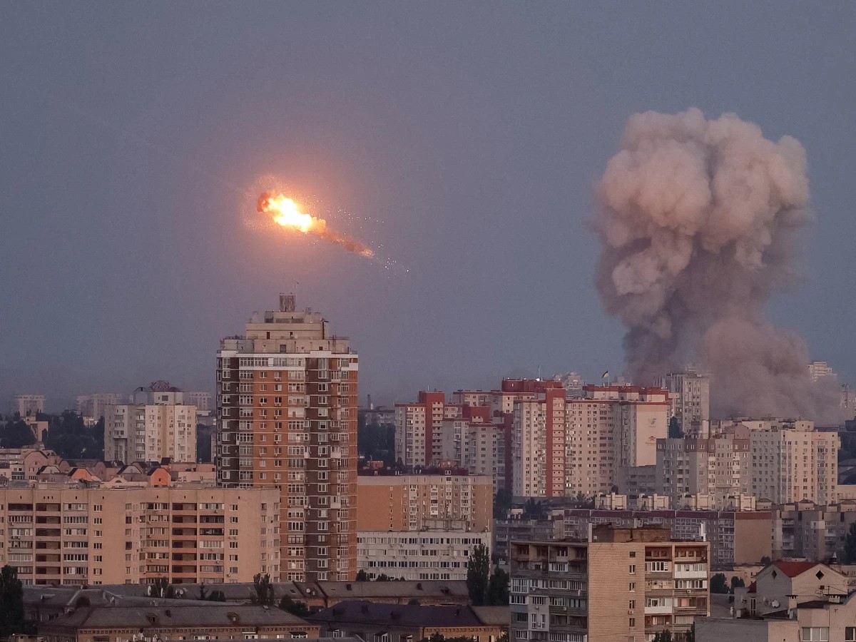 Rusia lanzó un ataque con 500 drones y 40 misiles sobre Kiev: Fueron 12 horas de bombardeos y hay al menos cuatro muertos