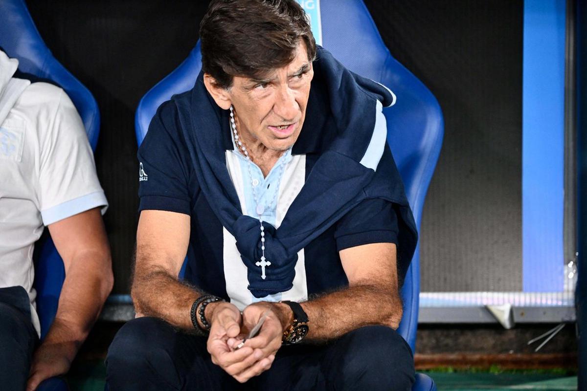 Gustavo Costas, dolido tras la derrota de Racing: “Defraudé a mi gente”