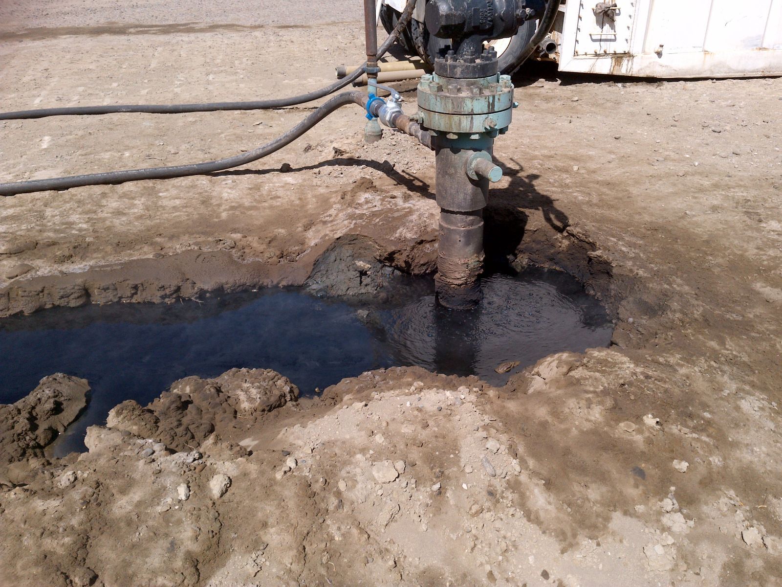 El Gobierno intensifica los controles ambientales en yacimientos hidrocarburíferos de la provincia