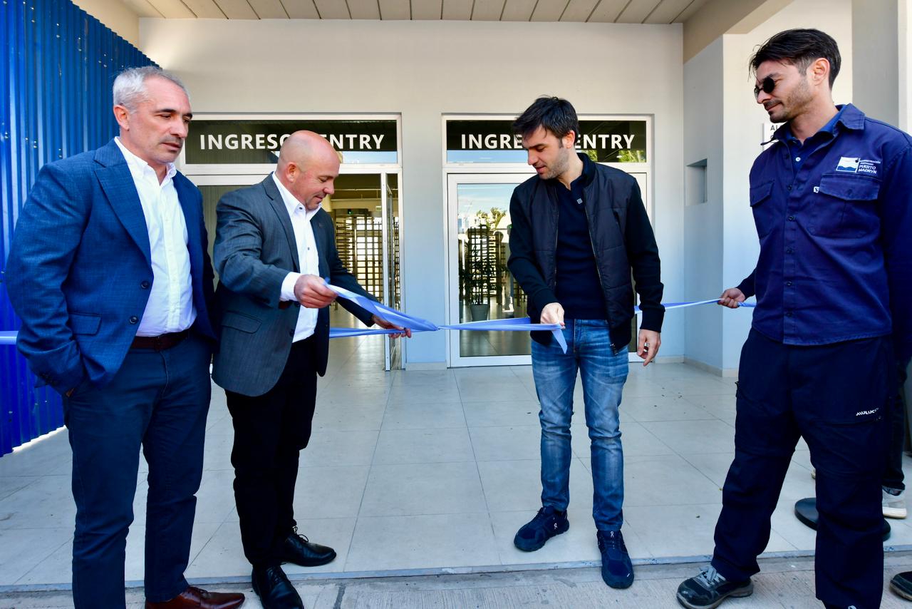 Torres inauguró la Central de Monitoreo y el nuevo escáner en el Muelle Almirante Storni de Madryn