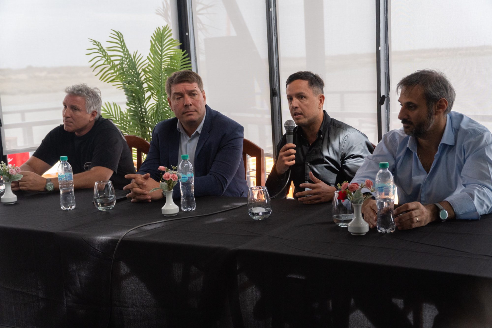 Presentaron oficialmente la avant premiere de la serie documental “Captura Salvaje: pescando al langostino perfecto”