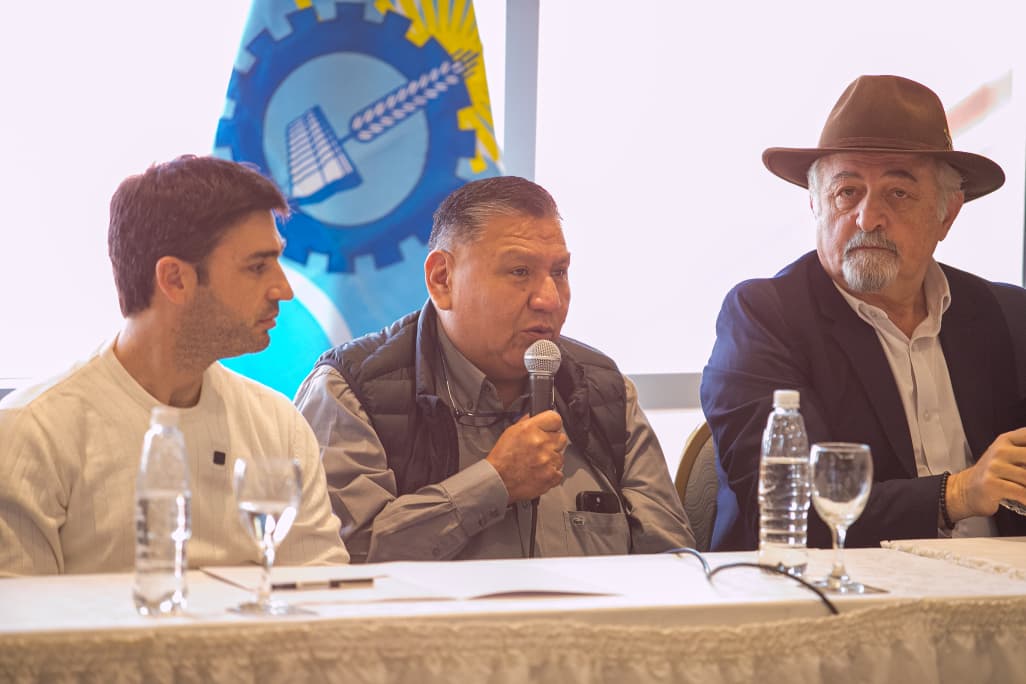 Ávila: “El gran trabajo ahora es convertir U$S 240 millones en puestos de trabajo para Chubut” 