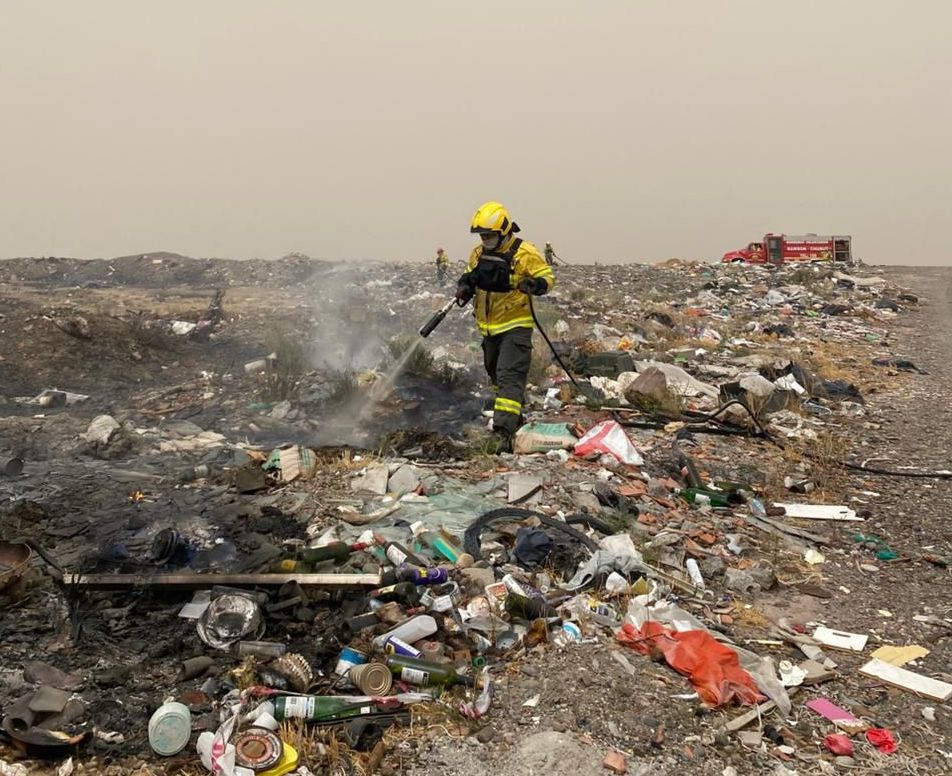 Rawson: Bomberos Voluntarios atendieron 20 emergencias por el temporal de viento