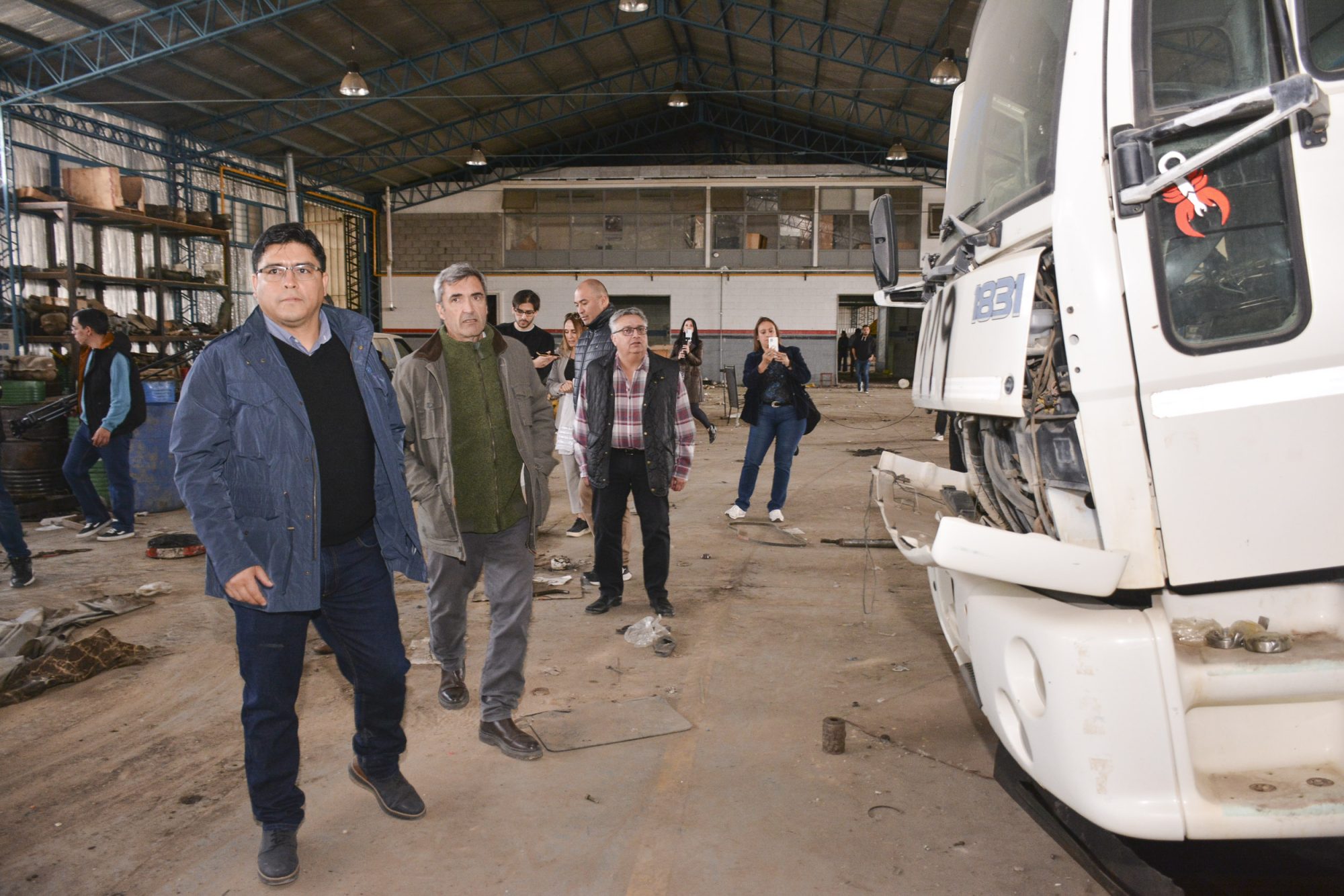 Vidal en el ex obrador de Austral: “Santa Cruz fue la cuna de la corrupción, pero este lugar va a transformarse en producción y trabajo”