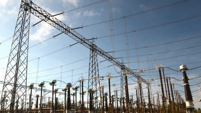 La Libertad Avanza acelera la segunda etapa de privatizaciones: Energía, trenes y autopistas