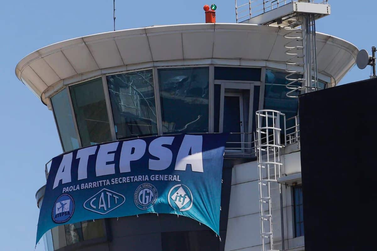 El Gobierno Nacional denunció penalmente al gremio de los Controladores Aéreos