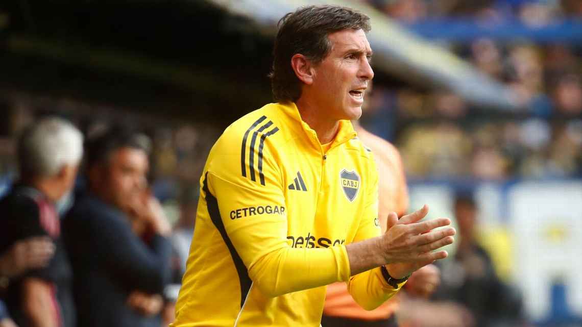 Claudio Úbeda fue ratificado como DT de Boca para 2026