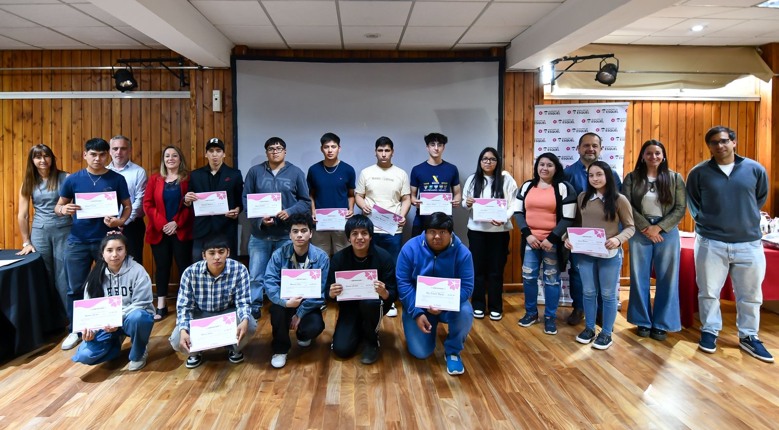 Esquel: Con más de 170 vecinos participantes, finalizó el programa municipal de capacitaciones, talleres y entrenamiento laboral