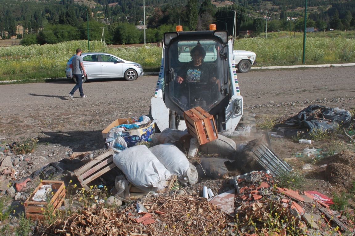El municipio de Esquel avanza con el programa de erradicación de microbasurales