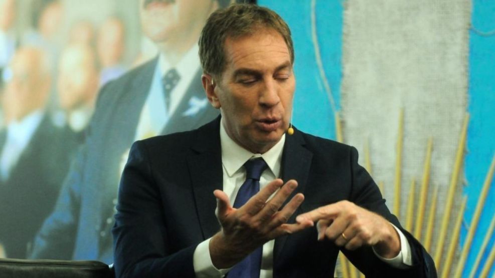 Santilli sigue sumando millas: Viaja a Corrientes para reunirse con Valdés en busca de sumar apoyo para el Presupuesto 2026