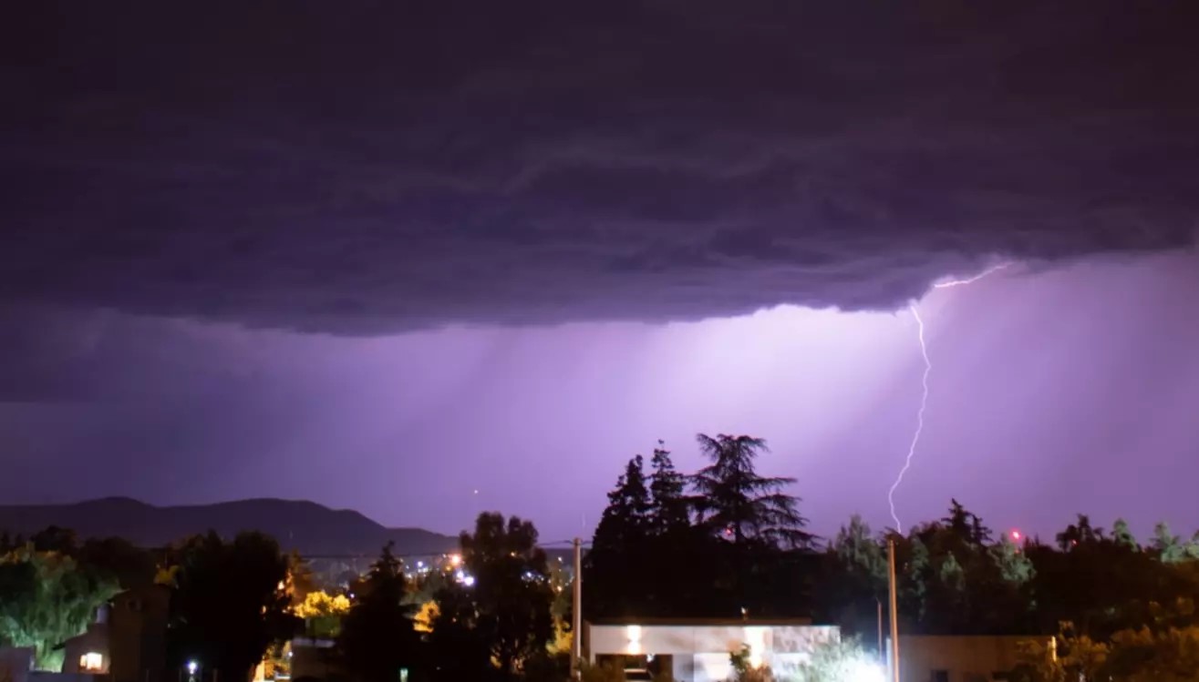 Esquel: El municipio inicia un plan de reparación tras el fuerte temporal de tormentas