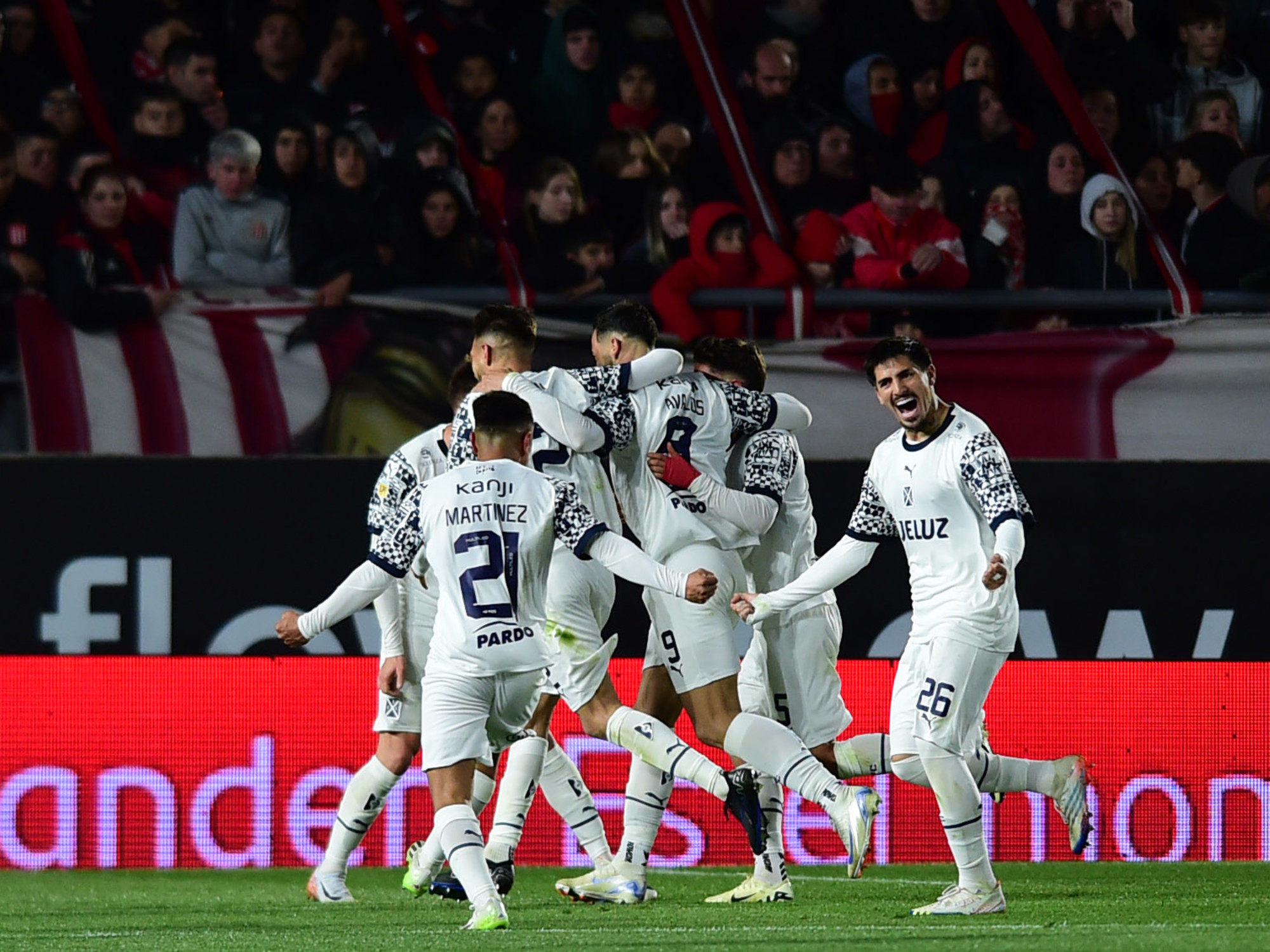 Independiente pone primera en el Torneo Apertura ante el campeón Estudiantes de La Plata
