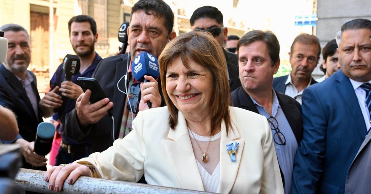 Patricia Bullrich recibe a los familiares de Jeremías Monzón en el Senado