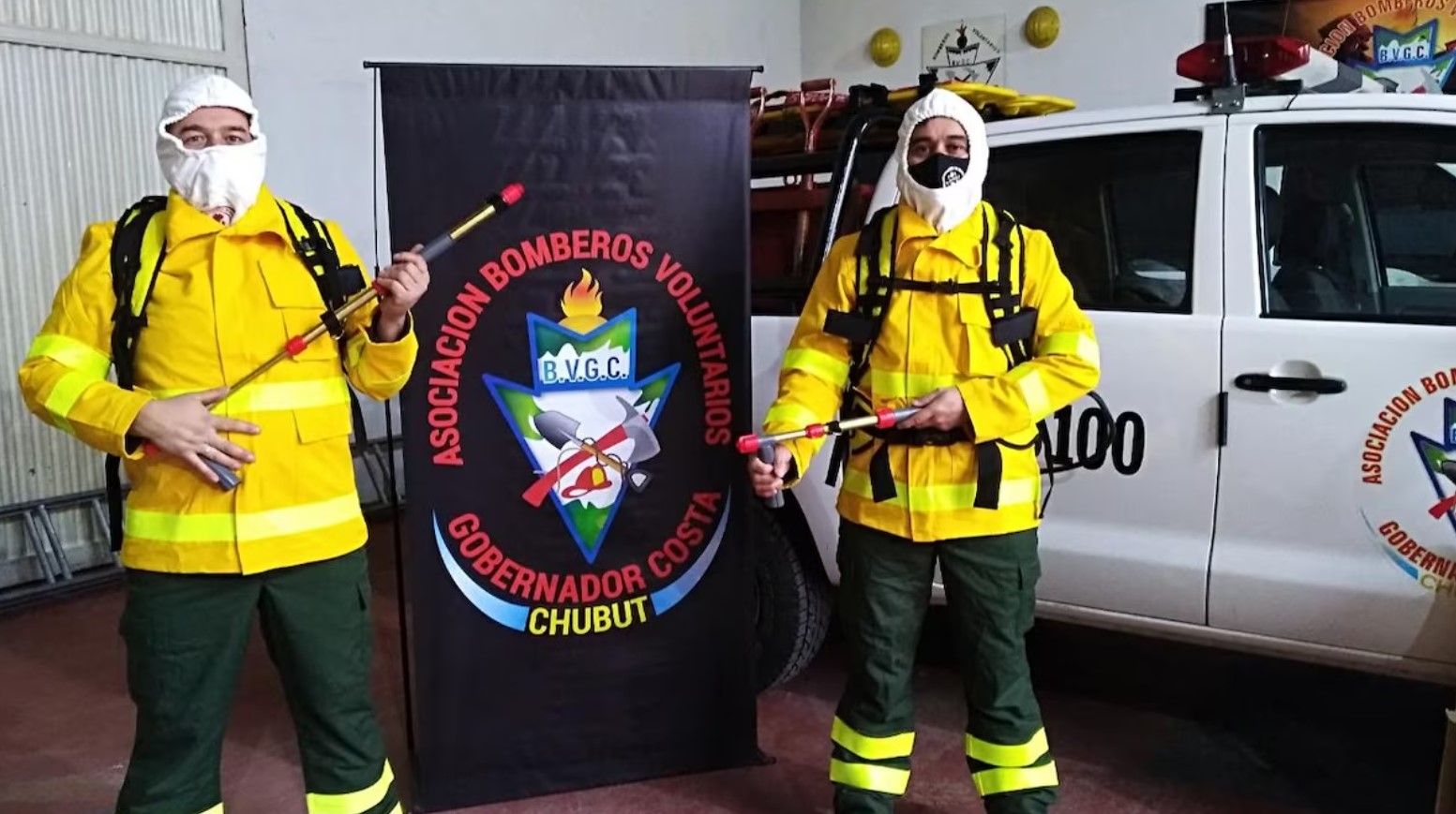Lanzaron una colecta para ayudar a los bomberos voluntarios que trabajan en los incendios de Chubut