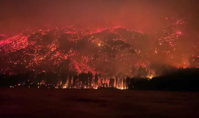 Chubut: Cerca de 350 personas combaten cuerpo a cuerpo el fuego en la zona de Puerto Patriada