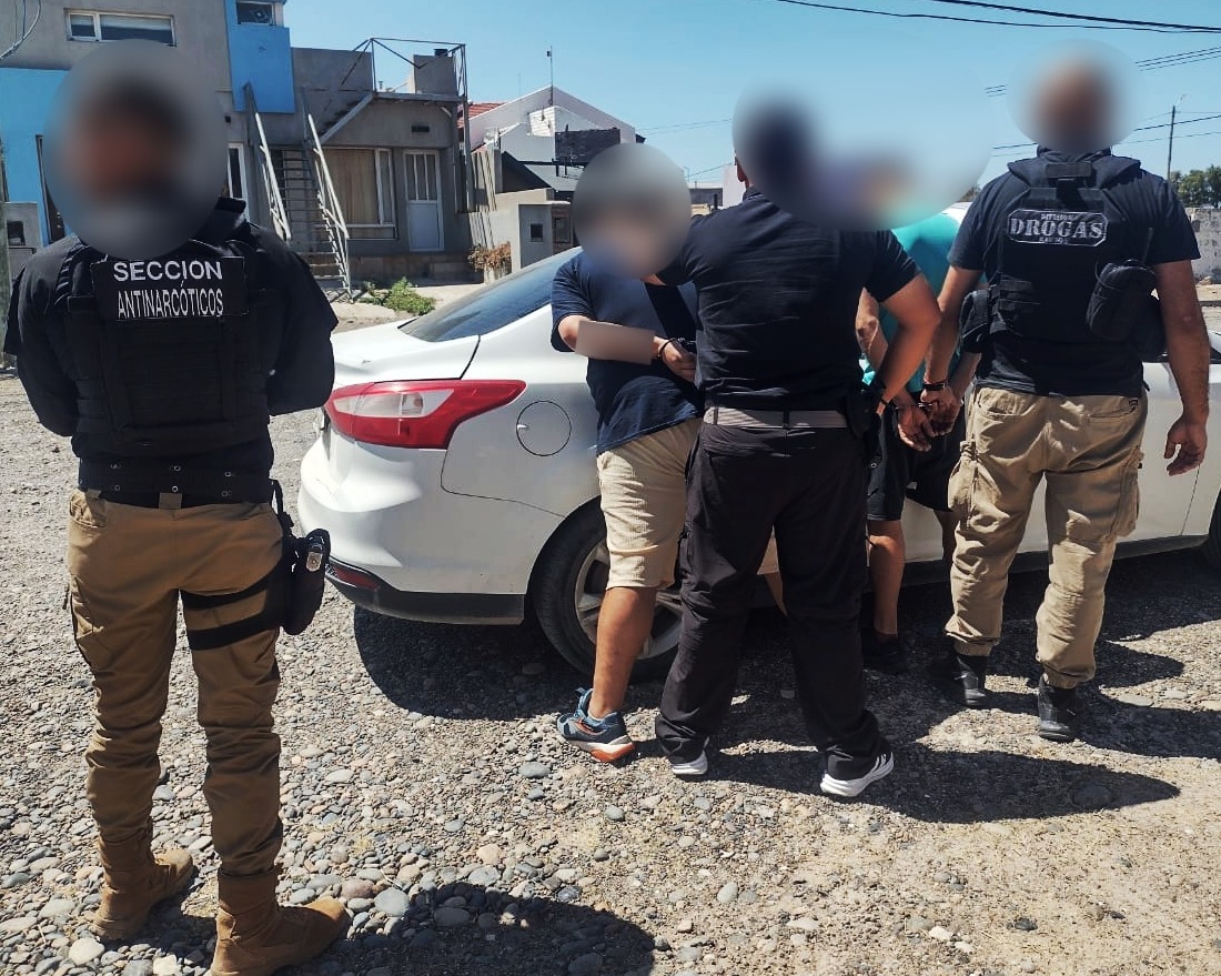 Secuestraron 72 dosis de cocaína en allanamientos realizados en Playa Unión