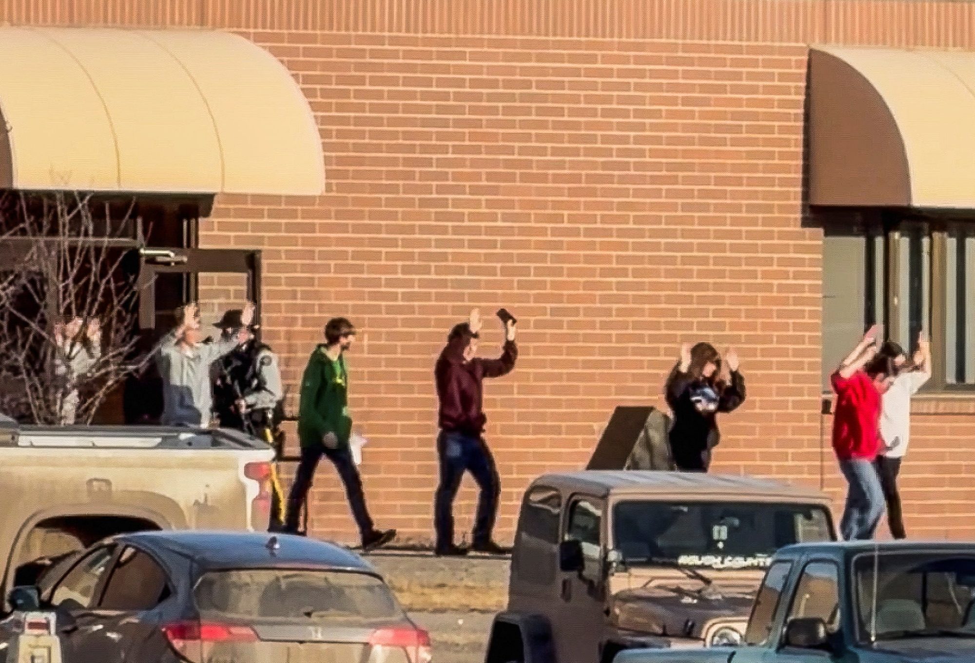 Masacre en una escuela de Canadá: La policía confirmó al menos 9 muertos