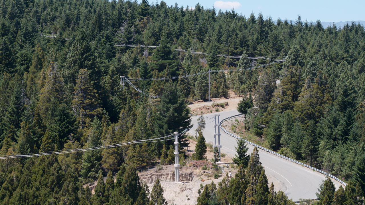 Provincia puso en funcionamiento una obra clave para terminar con los cortes de luz en la Comarca Andina