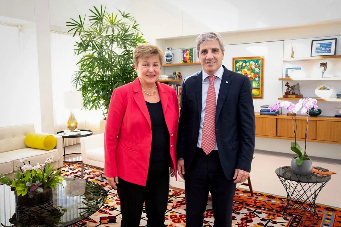 El FMI llegó al país para evaluar el programa económico de Caputo