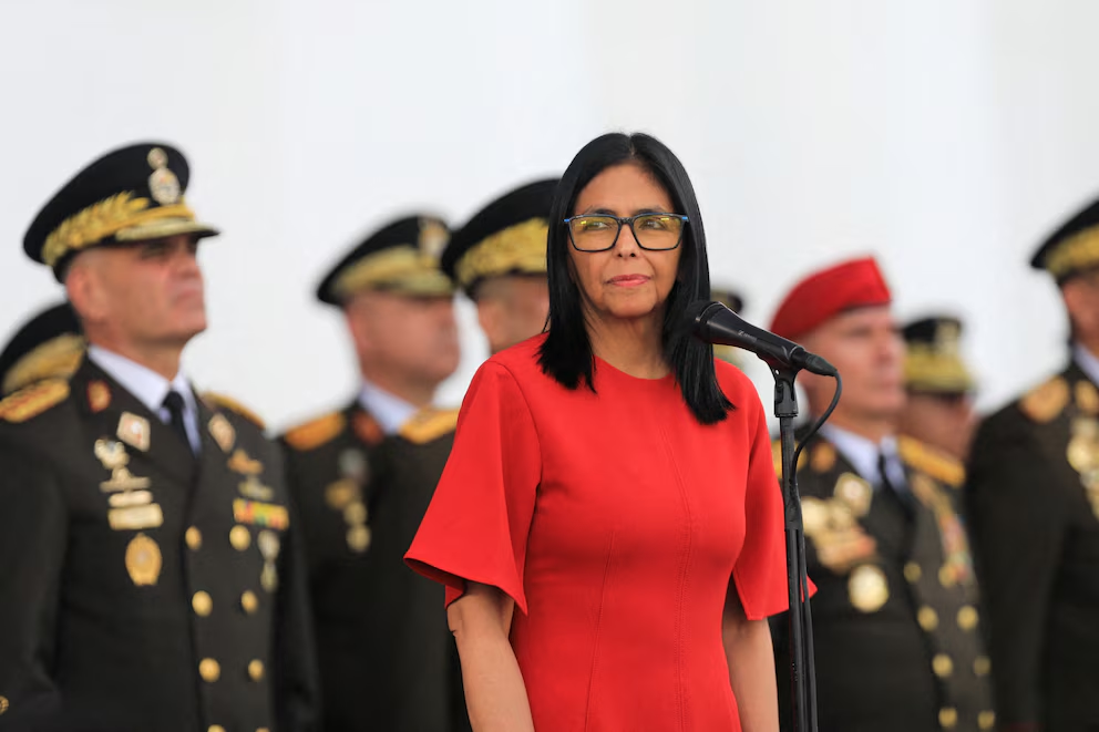 Delcy Rodríguez cerró siete entes públicos, cuatro de ellos creados por Nicolás Maduro