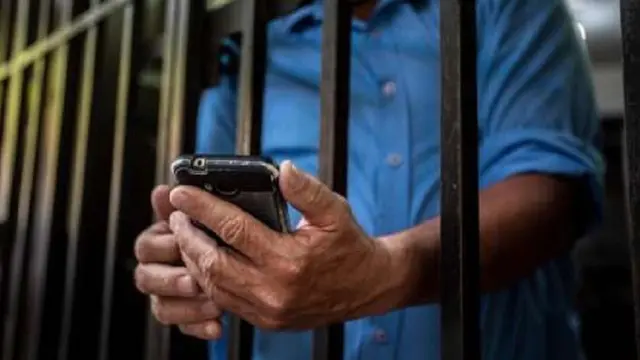 Celulares en cárceles: La Defensa Pública pide regular el uso y no prohibirlo