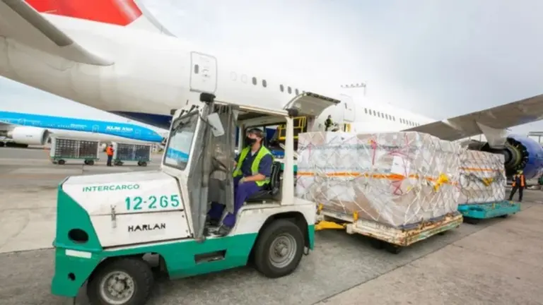 El Gobierno oficializó la licitación para privatizar Intercargo y fijó el precio base a ofrecer