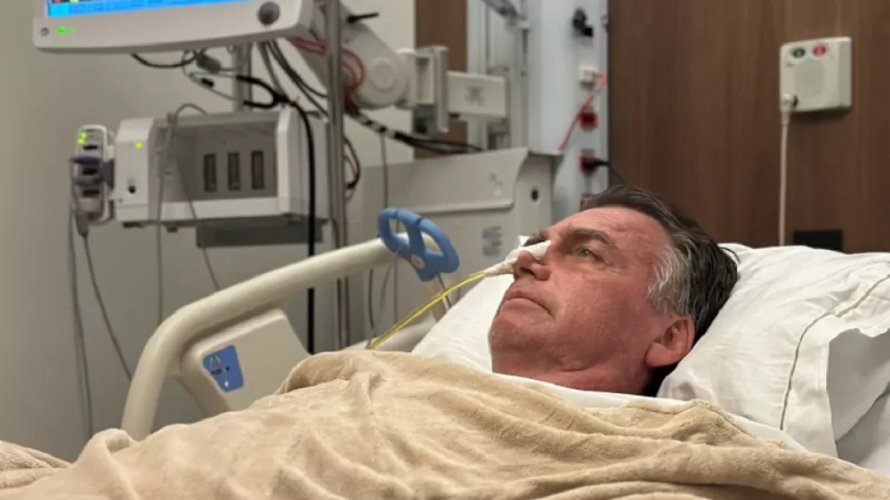 Bolsonaro sigue en terapia intensiva, pero muestra una mejoría en su función renal