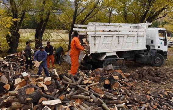 Esquel abrió convocatoria para la provisión de leña del Plan Calor