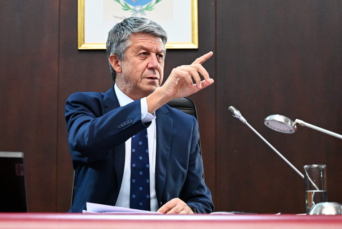 Menna: “Muchos reclusos aprovecharon la situación que se dio en la pandemia para acceder a dispositivos que hoy son utilizados para delinquir desde los establecimientos penitenciarios”