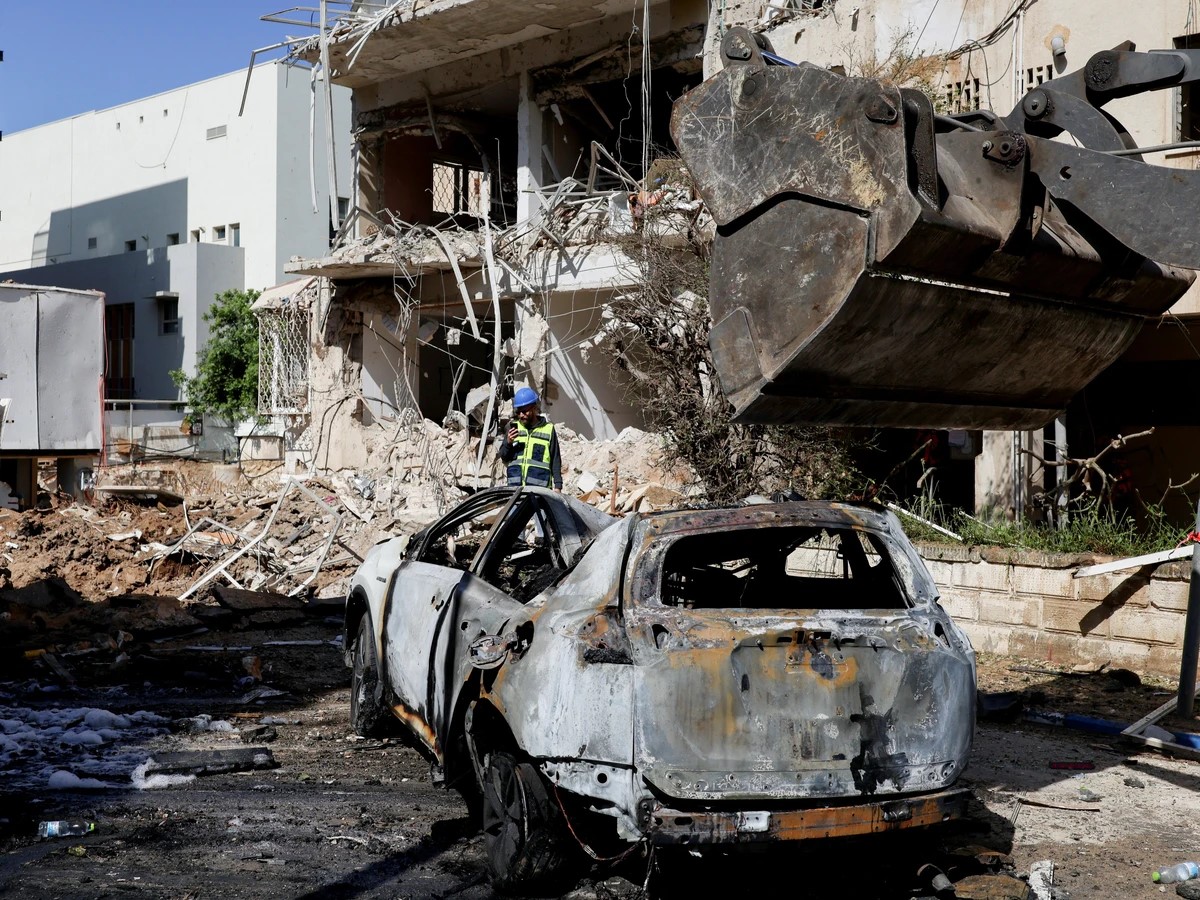 Irán lanzó una nueva ola de ataques contra Israel y las bases de Estados Unidos en Medio Oriente