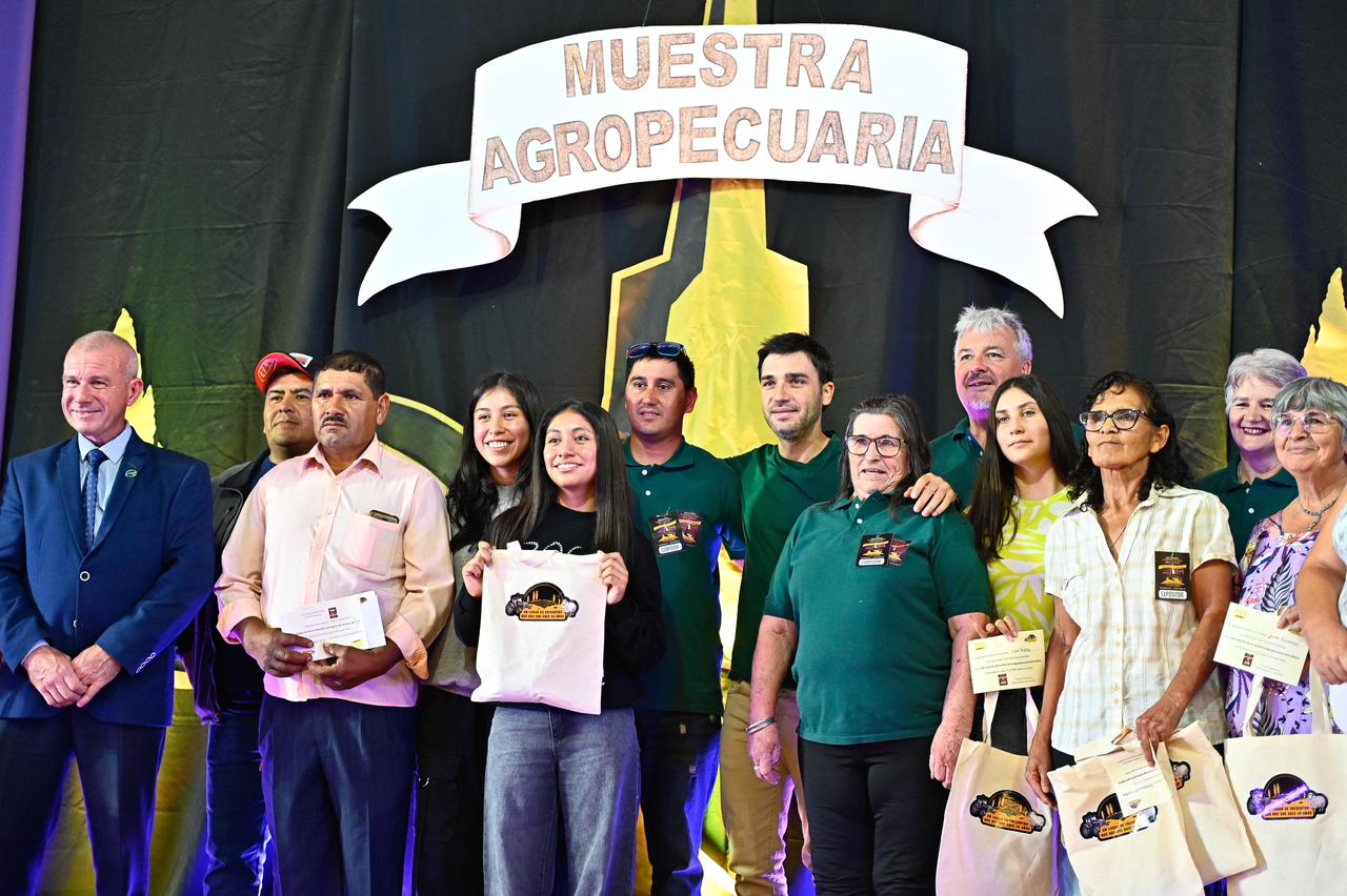 En la inauguración de la Muestra Agropecuaria del VIRCh, Torres destacó el potencial productivo del Valle y la apertura de nuevos mercados