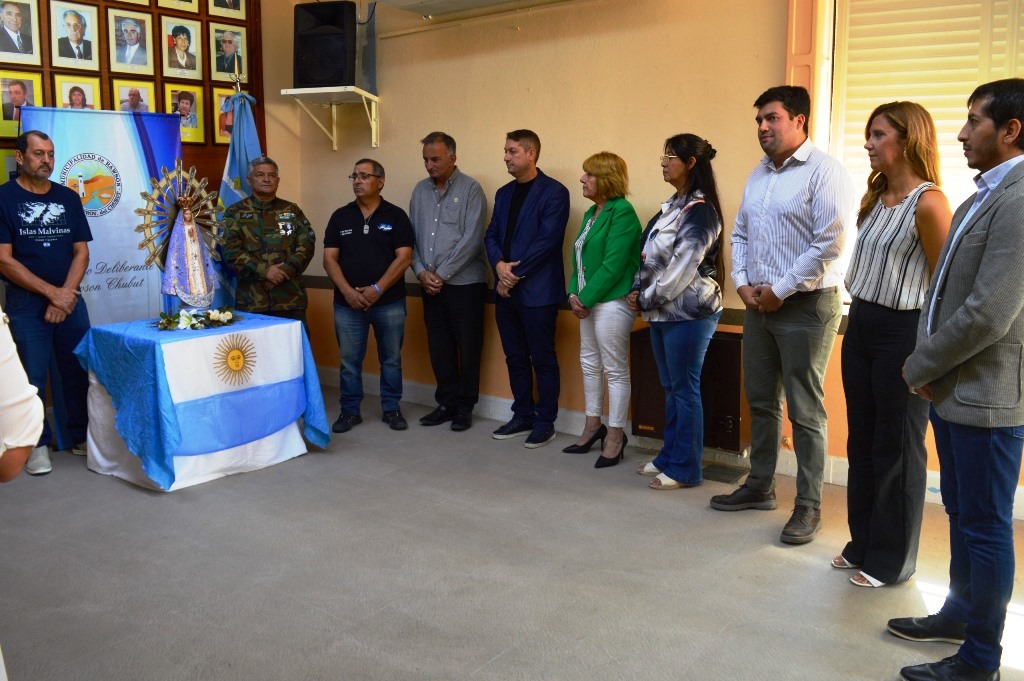 Emotiva y cálida ceremonia de recepción tuvo la Virgen Malvinera en el Concejo Deliberante de Rawson