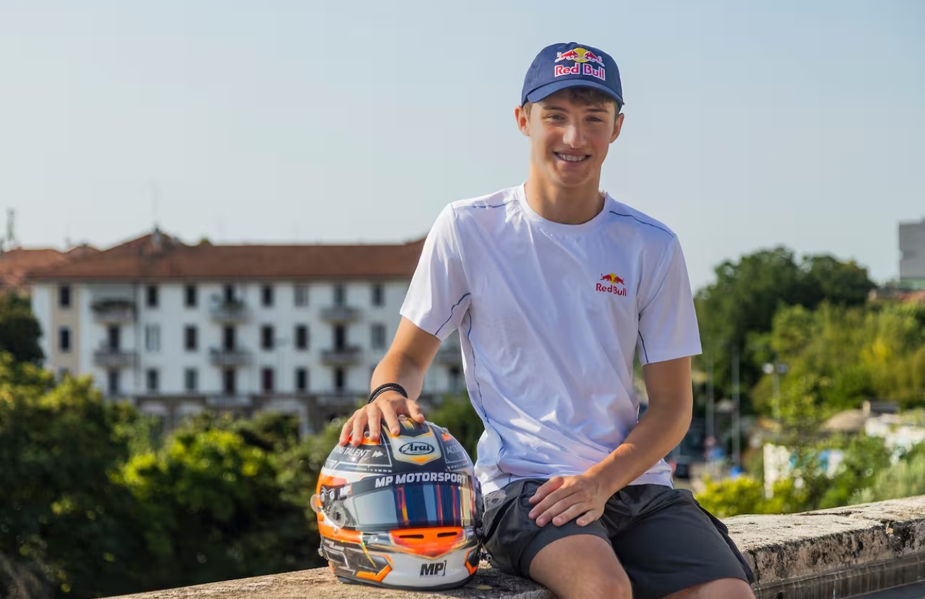 El argentino Mattia Colnaghi, con raíces chubutenses, dio una vuelta espectacular y clasificó 6° en la qualy del GP de Australia de la Fórmula 3