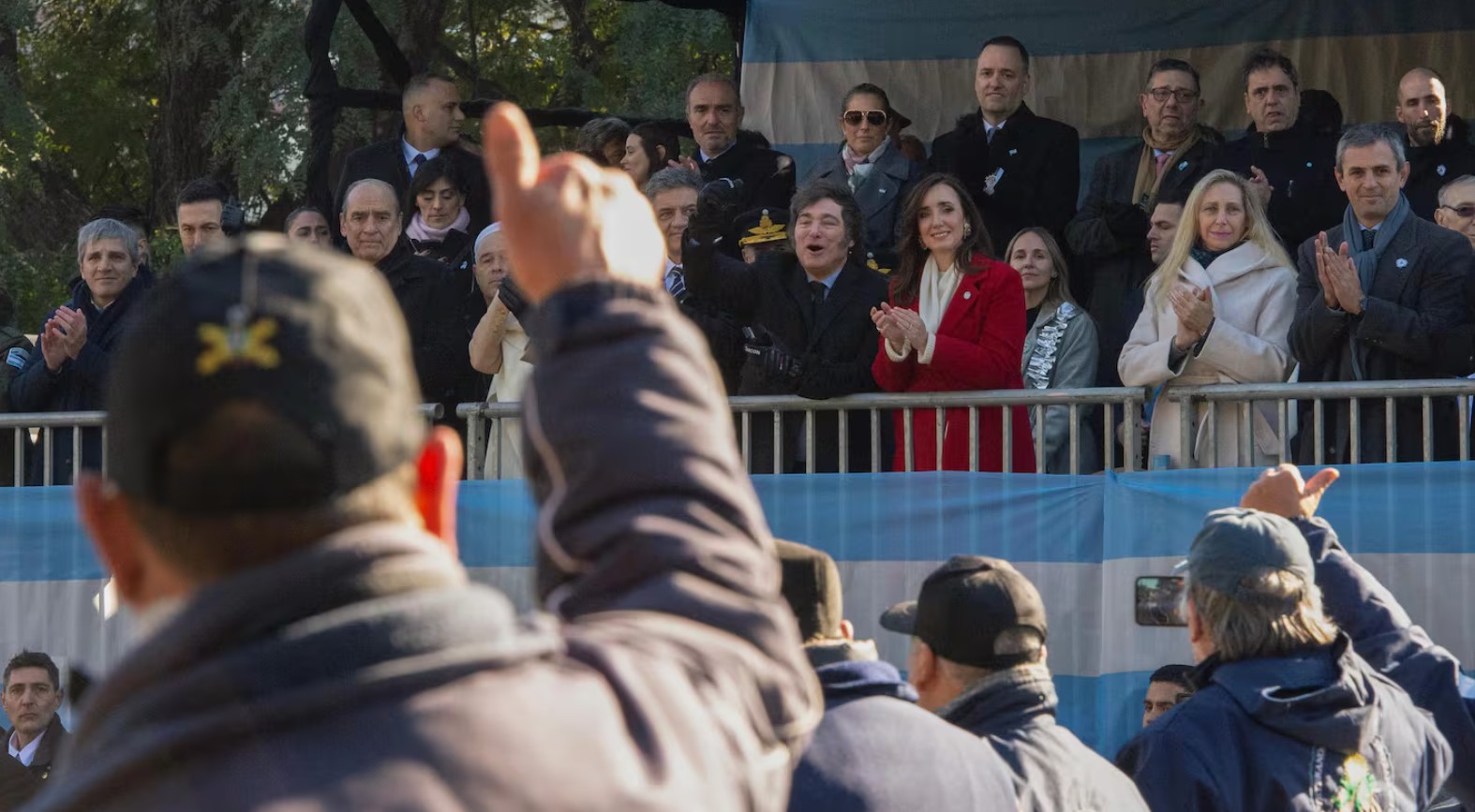 Con críticas al kirchnerismo, el Gobierno publicó un video por los 50 años del golpe militar