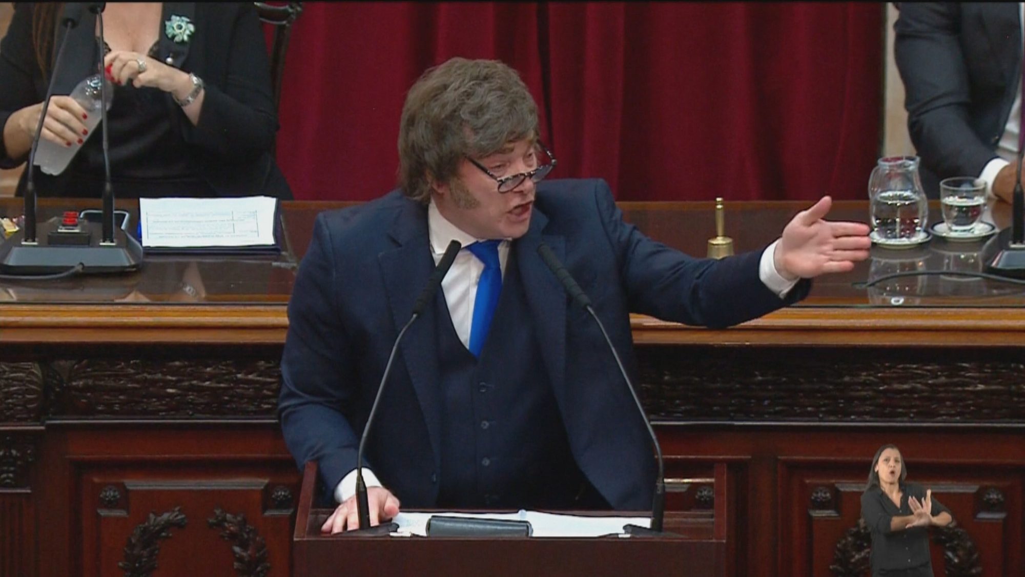 Milei y el fuerte cruce con los legisladores kirchneristas: “Cristina está presa porque es una chorra”