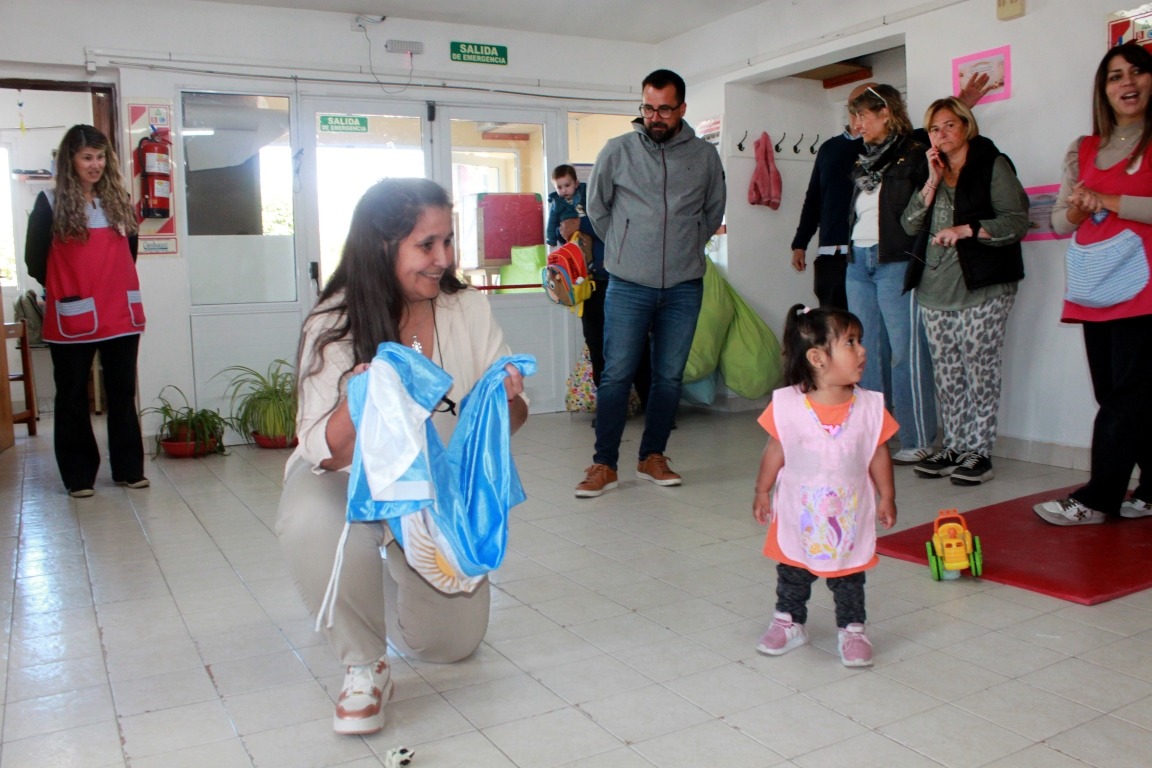 Taccetta visitó el Jardín Maternal Municipal del barrio Don Bosco en el marco del inicio del Ciclo Lectivo 2026
