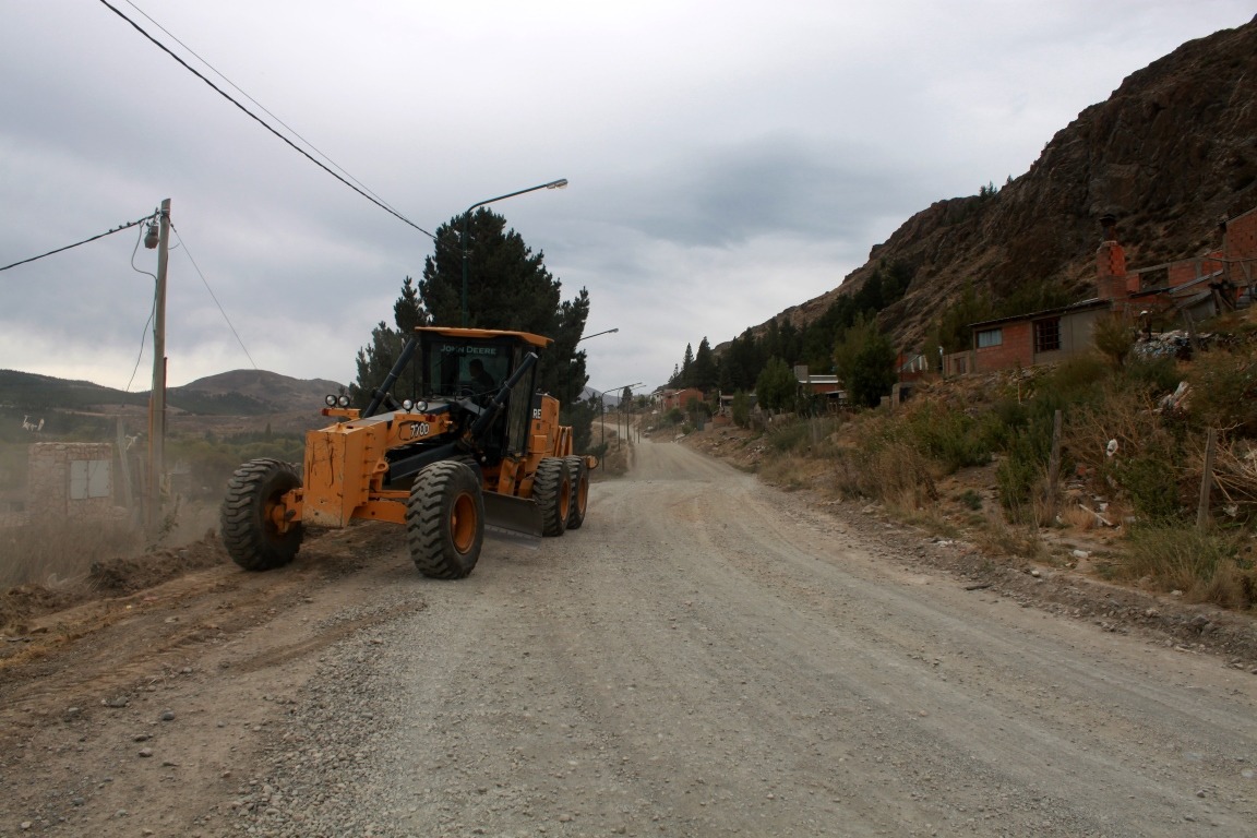 Comenzaron los trabajos para la red de gas hacia Valle Chico
