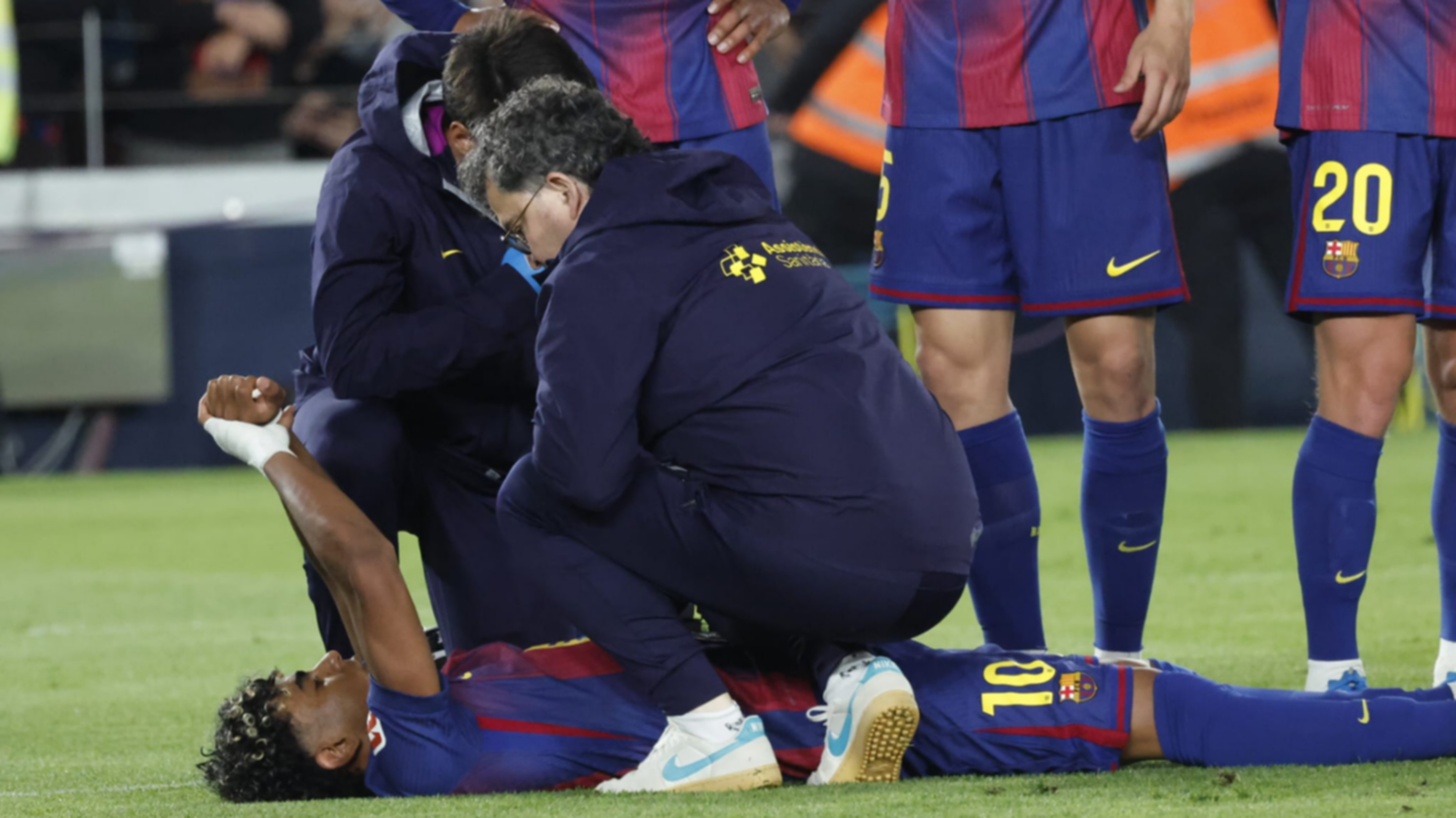 Alerta en España: Lamine Yamal salió lesionado en el triunfo del Barcelona